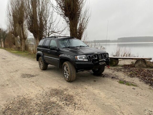 Черный Джип Чероки, объемом двигателя 2.7 л и пробегом 268 тыс. км за 4999 $, фото 1 на Automoto.ua