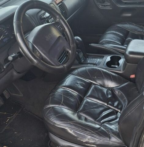 Черный Джип Чероки, объемом двигателя 3 л и пробегом 220 тыс. км за 1700 $, фото 5 на Automoto.ua