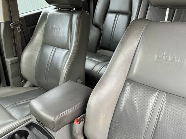 Чорний Джип Cherokee, об'ємом двигуна 3 л та пробігом 311 тис. км за 9200 $, фото 9 на Automoto.ua