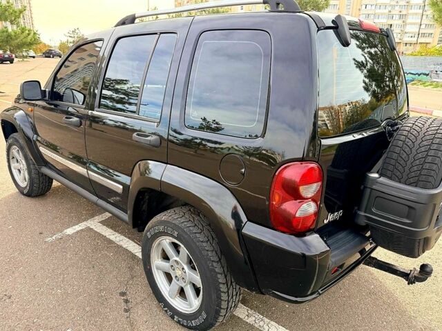 Джип Cherokee 2006 у Миколаєві на Automoto.ua Чорний Джип Cherokee, об'ємом двигуна 2.8 л та пробігом 123 тис. км за 5000 $, фото 4 на Automoto.ua