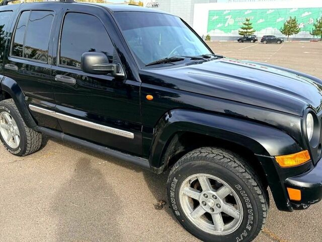 Джип Cherokee 2006 у Миколаєві на Automoto.ua Чорний Джип Cherokee, об'ємом двигуна 2.8 л та пробігом 123 тис. км за 5000 $, фото 1 на Automoto.ua