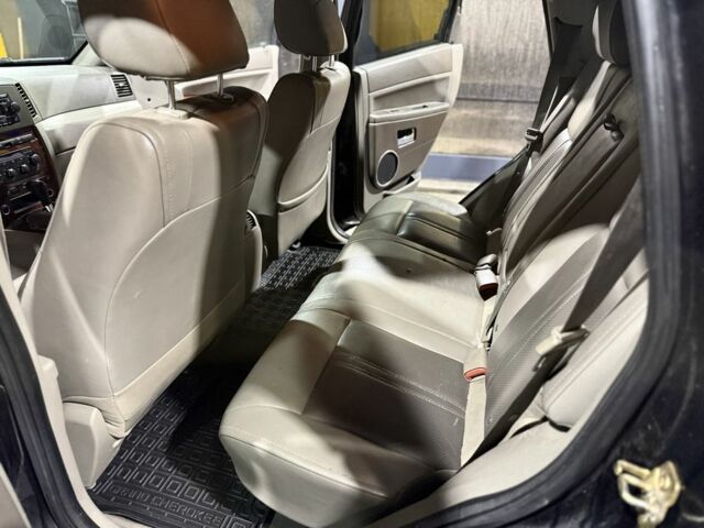 Чорний Джип Cherokee, об'ємом двигуна 3 л та пробігом 319 тис. км за 5000 $, фото 5 на Automoto.ua