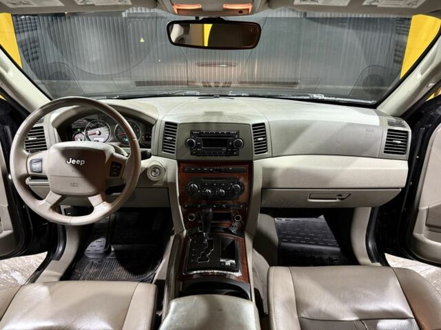 Чорний Джип Cherokee, об'ємом двигуна 3 л та пробігом 319 тис. км за 5000 $, фото 7 на Automoto.ua