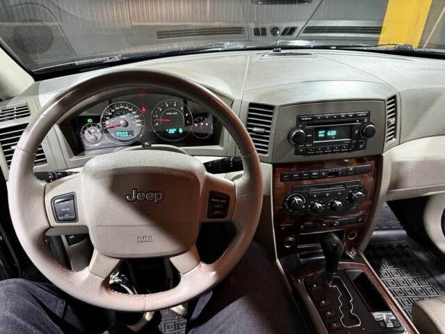 Чорний Джип Cherokee, об'ємом двигуна 3 л та пробігом 319 тис. км за 5000 $, фото 8 на Automoto.ua