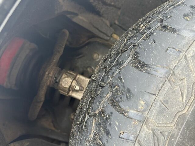 Чорний Джип Cherokee, об'ємом двигуна 3 л та пробігом 288 тис. км за 4200 $, фото 7 на Automoto.ua