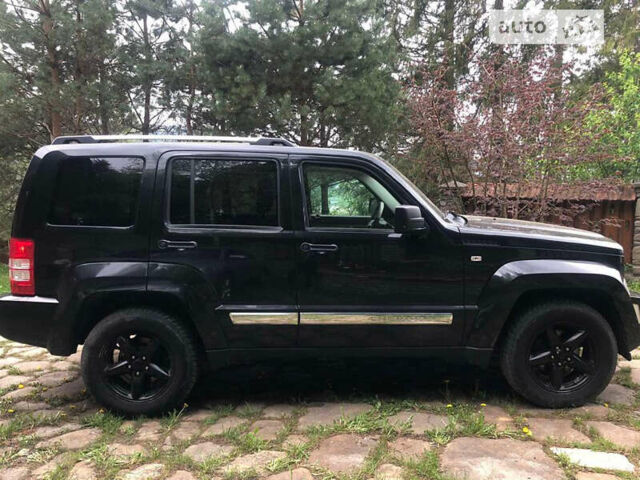 Чорний Джип Cherokee, об'ємом двигуна 2.78 л та пробігом 183 тис. км за 13000 $, фото 4 на Automoto.ua