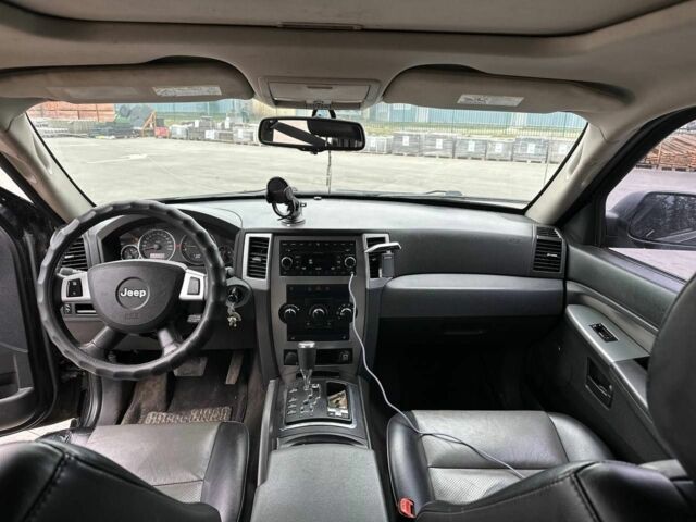 Чорний Джип Cherokee, об'ємом двигуна 3 л та пробігом 380 тис. км за 5499 $, фото 2 на Automoto.ua