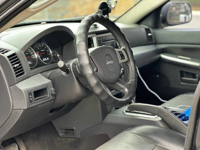 Чорний Джип Cherokee, об'ємом двигуна 3 л та пробігом 380 тис. км за 5499 $, фото 10 на Automoto.ua