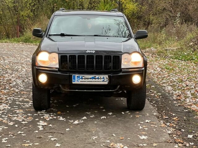 Джип Чероки 2008 в Галиче на Automoto.ua Черный Джип Чероки, объемом двигателя 3 л и пробегом 300 тыс. км за 5800 $, фото 1 на Automoto.ua