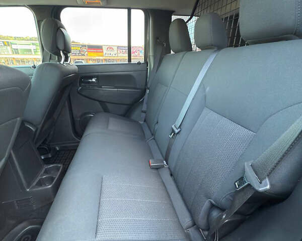 Черный Джип Чероки, объемом двигателя 2.77 л и пробегом 296 тыс. км за 12700 $, фото 22 на Automoto.ua