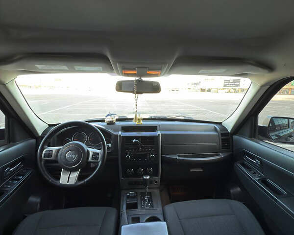 Черный Джип Чероки, объемом двигателя 2.77 л и пробегом 296 тыс. км за 12700 $, фото 14 на Automoto.ua