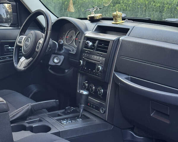 Чорний Джип Cherokee, об'ємом двигуна 2.78 л та пробігом 296 тис. км за 10700 $, фото 10 на Automoto.ua