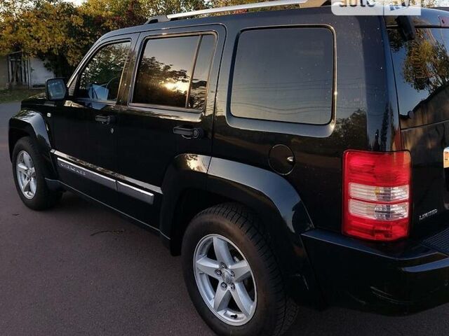 Джип Cherokee 2011 у Києві на Automoto.ua Чорний Джип Cherokee, об'ємом двигуна 2.8 л та пробігом 216 тис. км за 10500 $, фото 2 на Automoto.ua