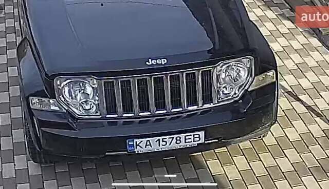 Джип Cherokee 2011 у Києві на Automoto.ua Чорний Джип Cherokee, об'ємом двигуна 2.8 л та пробігом 216 тис. км за 10500 $, фото 3 на Automoto.ua
