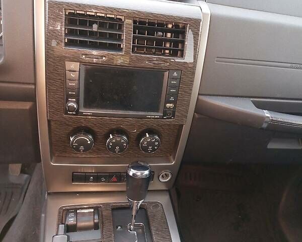 Джип Cherokee 2011 у Києві на Automoto.ua Чорний Джип Cherokee, об'ємом двигуна 2.8 л та пробігом 216 тис. км за 10500 $, фото 12 на Automoto.ua