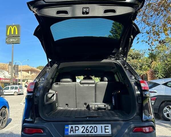 Чорний Джип Cherokee, об'ємом двигуна 2.36 л та пробігом 109 тис. км за 12800 $, фото 16 на Automoto.ua