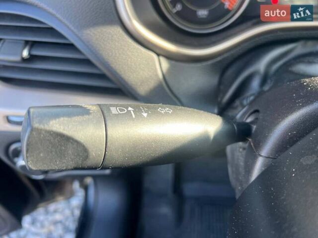 Чорний Джип Cherokee, об'ємом двигуна 2.4 л та пробігом 205 тис. км за 11190 $, фото 18 на Automoto.ua