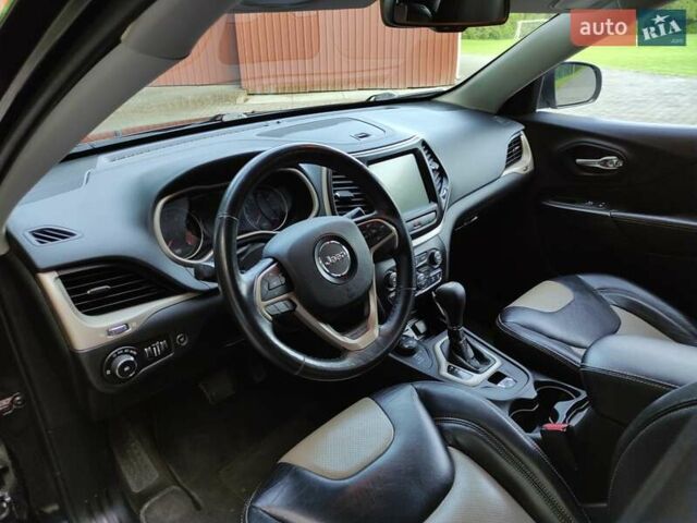 Чорний Джип Cherokee, об'ємом двигуна 3.24 л та пробігом 189 тис. км за 14500 $, фото 11 на Automoto.ua