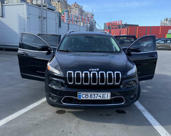 Черный Джип Чероки, объемом двигателя 2.36 л и пробегом 167 тыс. км за 13300 $, фото 3 на Automoto.ua