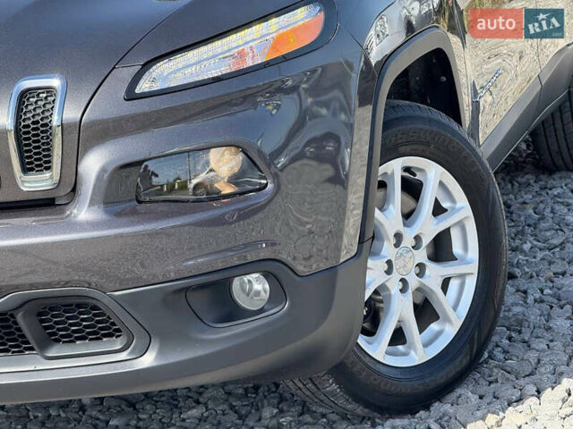 Чорний Джип Cherokee, об'ємом двигуна 2.4 л та пробігом 139 тис. км за 12500 $, фото 8 на Automoto.ua
