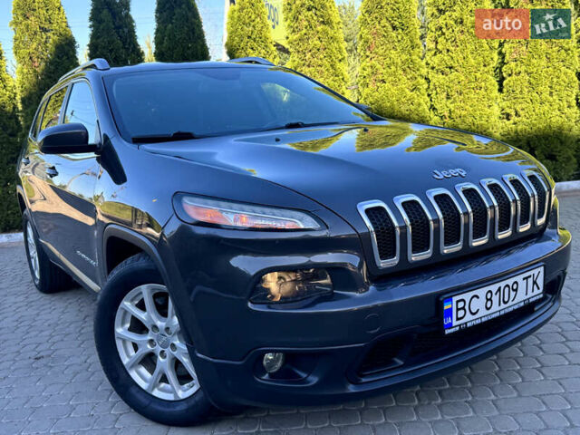 Чорний Джип Cherokee, об'ємом двигуна 2.36 л та пробігом 174 тис. км за 10450 $, фото 11 на Automoto.ua