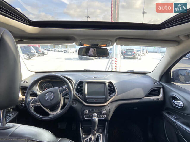 Черный Джип Чероки, объемом двигателя 2.36 л и пробегом 167 тыс. км за 13300 $, фото 31 на Automoto.ua