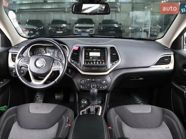 Джип Cherokee 2014 у Києві на Automoto.ua Чорний Джип Cherokee, об'ємом двигуна 2.36 л та пробігом 144 тис. км за 12900 $, фото 11 на Automoto.ua