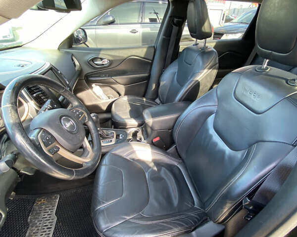 Черный Джип Чероки, объемом двигателя 2.36 л и пробегом 167 тыс. км за 13300 $, фото 17 на Automoto.ua