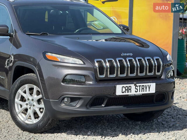 Чорний Джип Cherokee, об'ємом двигуна 2.4 л та пробігом 139 тис. км за 12500 $, фото 12 на Automoto.ua