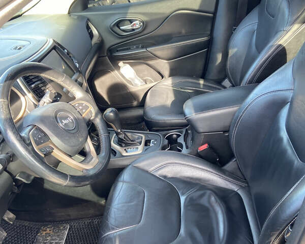 Черный Джип Чероки, объемом двигателя 2.36 л и пробегом 167 тыс. км за 13300 $, фото 16 на Automoto.ua