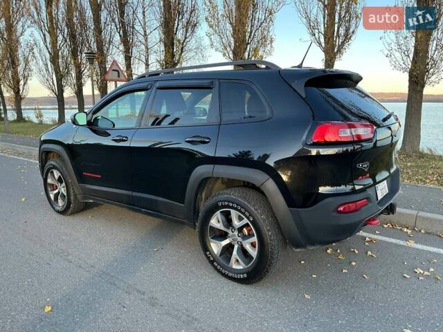 Черный Джип Чероки, объемом двигателя 3.24 л и пробегом 186 тыс. км за 15500 $, фото 4 на Automoto.ua