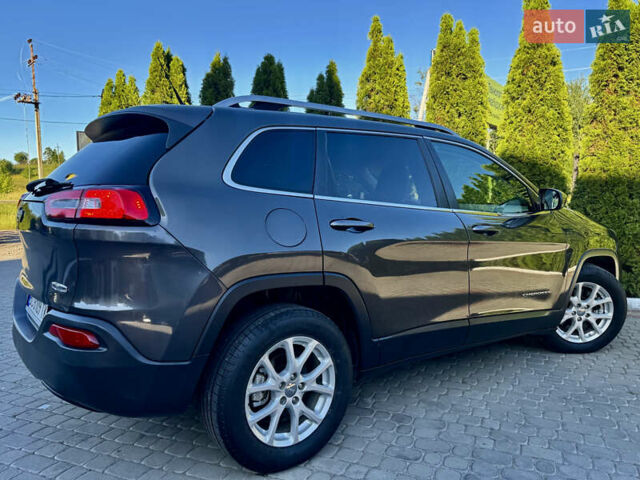 Чорний Джип Cherokee, об'ємом двигуна 2.36 л та пробігом 174 тис. км за 10450 $, фото 23 на Automoto.ua