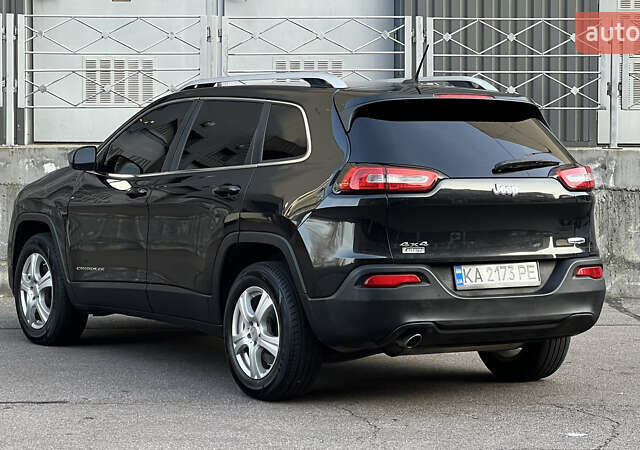 Черный Джип Чероки, объемом двигателя 2.4 л и пробегом 145 тыс. км за 12900 $, фото 4 на Automoto.ua