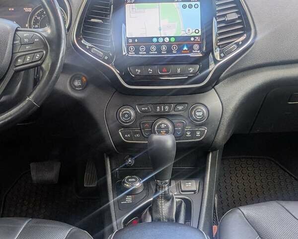 Чорний Джип Cherokee, об'ємом двигуна 2.36 л та пробігом 67 тис. км за 14555 $, фото 16 на Automoto.ua