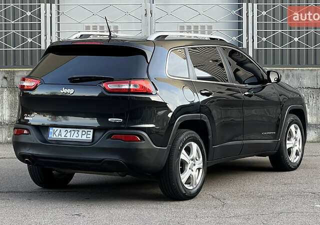 Черный Джип Чероки, объемом двигателя 2.4 л и пробегом 145 тыс. км за 12900 $, фото 6 на Automoto.ua
