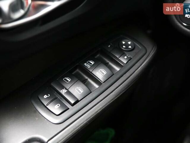 Джип Cherokee 2014 у Києві на Automoto.ua Чорний Джип Cherokee, об'ємом двигуна 2.36 л та пробігом 144 тис. км за 12900 $, фото 20 на Automoto.ua