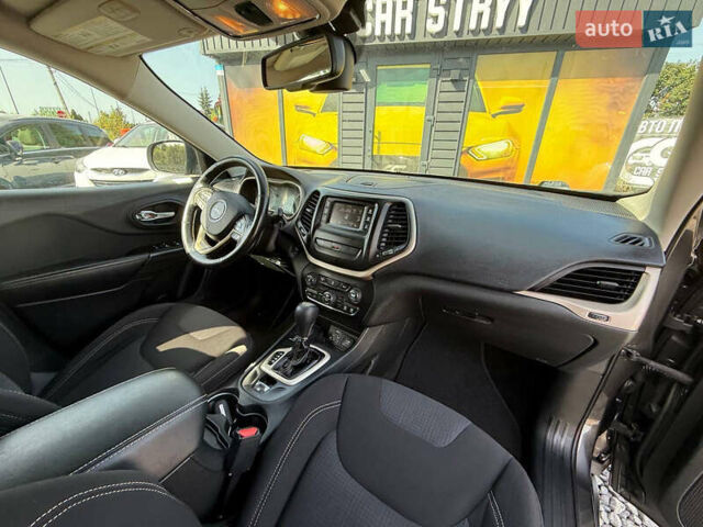 Чорний Джип Cherokee, об'ємом двигуна 2.4 л та пробігом 139 тис. км за 12500 $, фото 29 на Automoto.ua