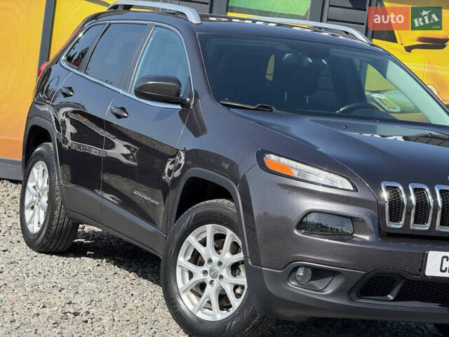 Чорний Джип Cherokee, об'ємом двигуна 2.4 л та пробігом 139 тис. км за 12500 $, фото 13 на Automoto.ua