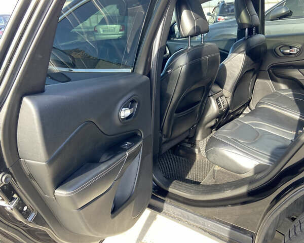 Черный Джип Чероки, объемом двигателя 2.36 л и пробегом 167 тыс. км за 13300 $, фото 34 на Automoto.ua