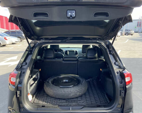 Черный Джип Чероки, объемом двигателя 2.36 л и пробегом 167 тыс. км за 13300 $, фото 39 на Automoto.ua