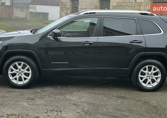 Чорний Джип Cherokee, об'ємом двигуна 2.36 л та пробігом 244 тис. км за 11500 $, фото 6 на Automoto.ua