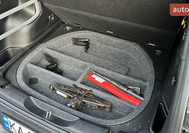 Черный Джип Чероки, объемом двигателя 2.4 л и пробегом 145 тыс. км за 12900 $, фото 27 на Automoto.ua