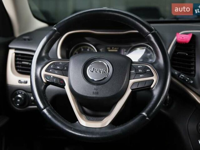 Джип Cherokee 2014 у Києві на Automoto.ua Чорний Джип Cherokee, об'ємом двигуна 2.36 л та пробігом 144 тис. км за 12900 $, фото 13 на Automoto.ua