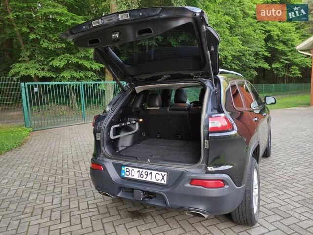 Чорний Джип Cherokee, об'ємом двигуна 3.24 л та пробігом 189 тис. км за 14500 $, фото 8 на Automoto.ua