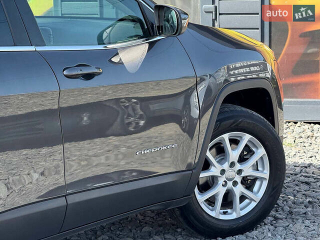 Чорний Джип Cherokee, об'ємом двигуна 2.4 л та пробігом 139 тис. км за 12500 $, фото 26 на Automoto.ua