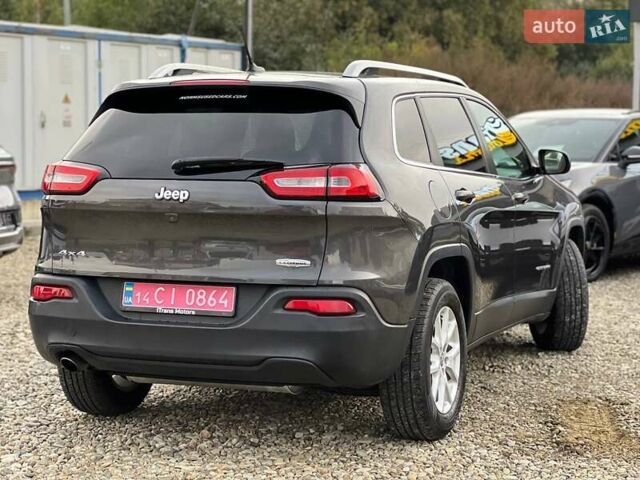 Чорний Джип Cherokee, об'ємом двигуна 2.36 л та пробігом 139 тис. км за 11990 $, фото 10 на Automoto.ua