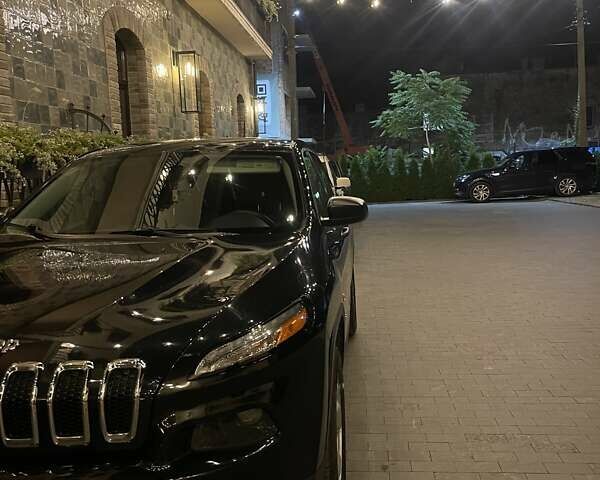 Черный Джип Чероки, объемом двигателя 2.36 л и пробегом 205 тыс. км за 14500 $, фото 3 на Automoto.ua