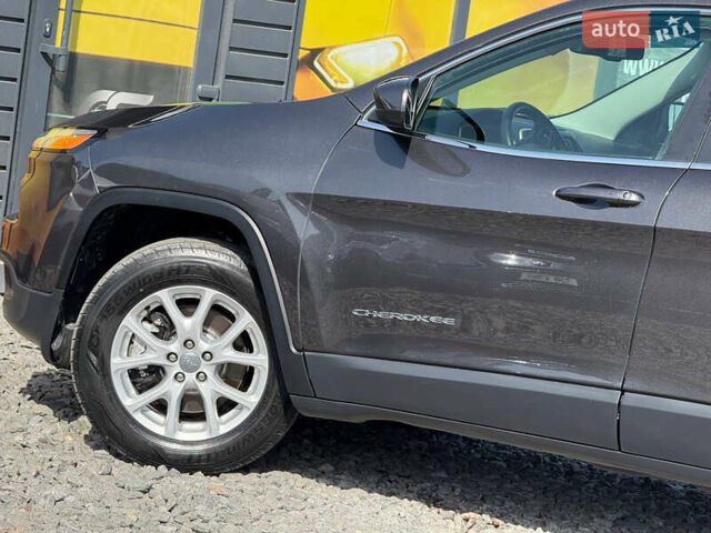Чорний Джип Cherokee, об'ємом двигуна 2.4 л та пробігом 139 тис. км за 12500 $, фото 21 на Automoto.ua