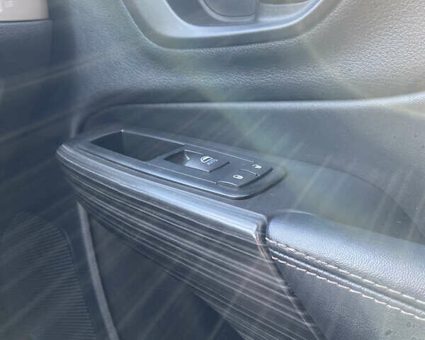 Черный Джип Чероки, объемом двигателя 2.36 л и пробегом 167 тыс. км за 13300 $, фото 27 на Automoto.ua