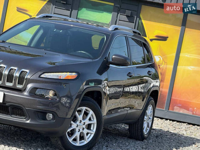 Чорний Джип Cherokee, об'ємом двигуна 2.4 л та пробігом 139 тис. км за 12500 $, фото 7 на Automoto.ua